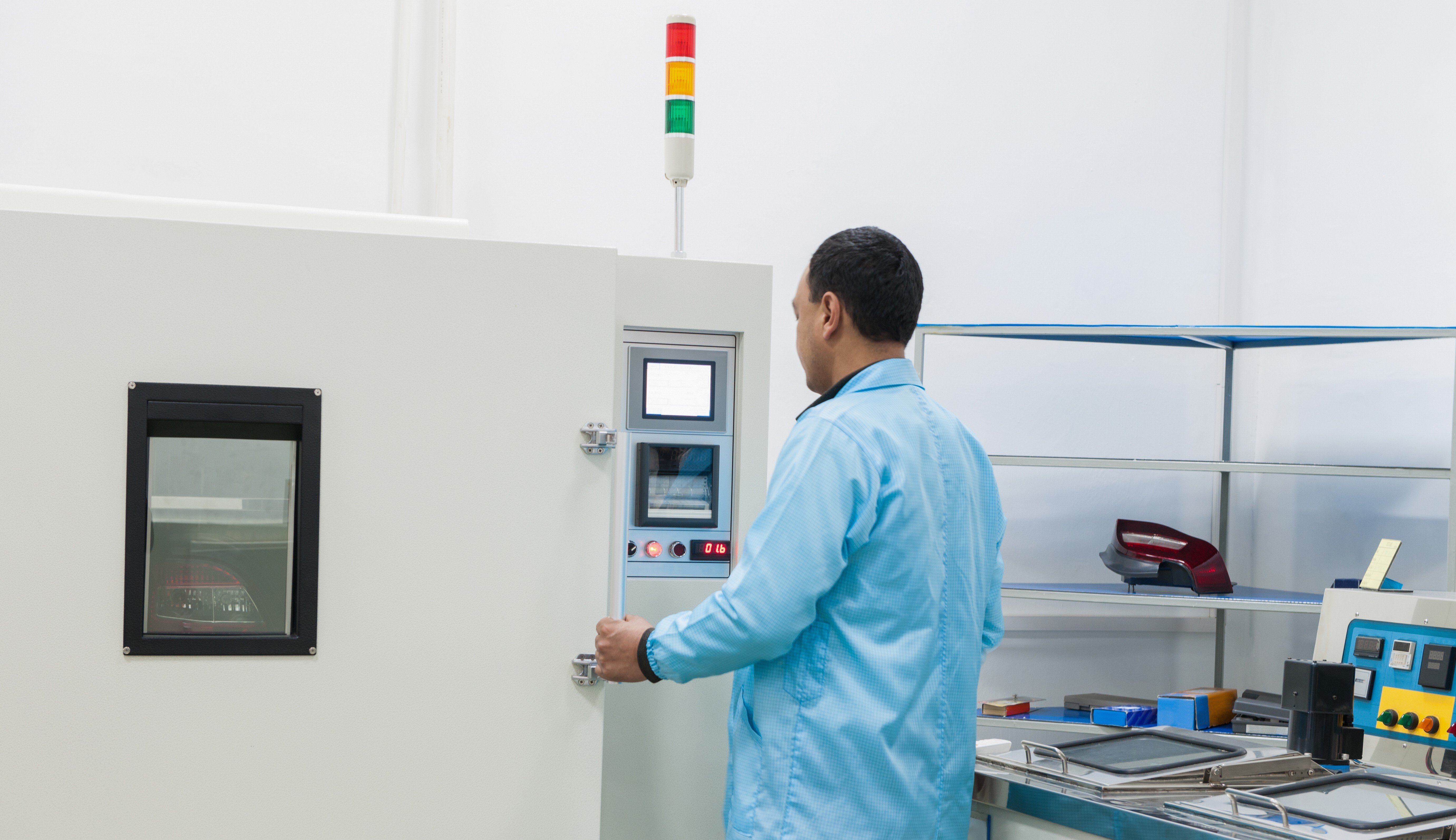 Test chamber cropped